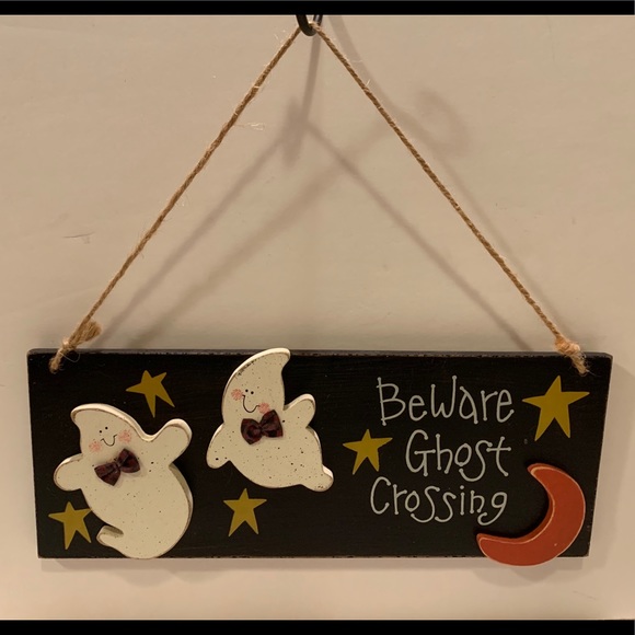 NWT HALLOWEEN GHOST HANGING SIGN. - Picture 1 of 9